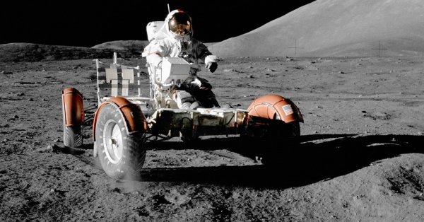 Россия с амбициозным планом: построить АЭС на Луне