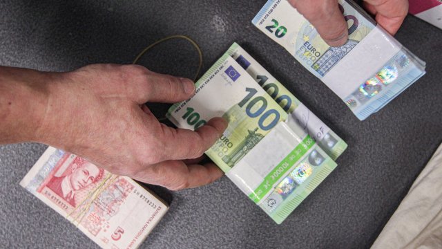 Пенсионные расходы в октябре увеличились более чем на 2 миллиарда левов по сравнению с прошлым годом.