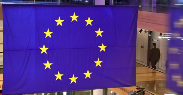 ЕС достиг соглашения о запрете российского газа до осени 2027 года