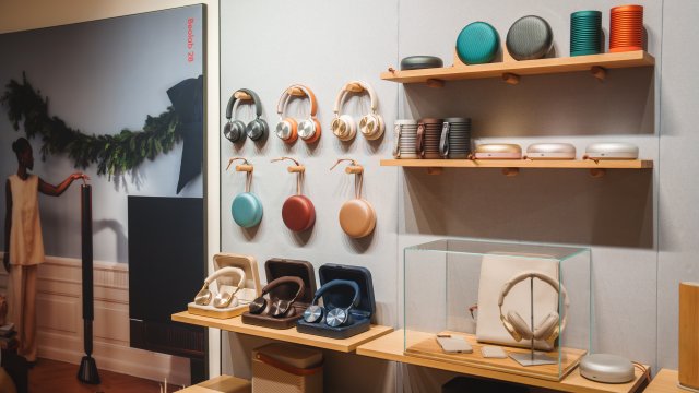 Bang & Olufsen отпраздновала 100-летие совершенства в своем выставочном зале в Софии