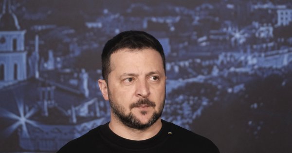 Зеленский в действии: Андрей Ермак ушел в отставку с новыми постами