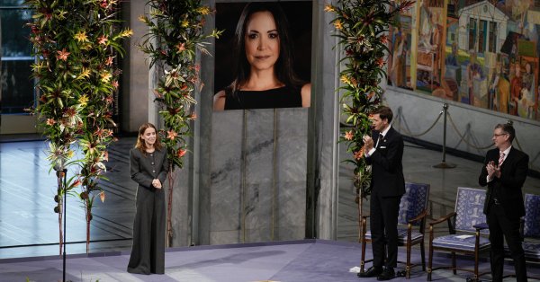 Дочь Мачадо получила Нобелевскую премию мира от ее имени