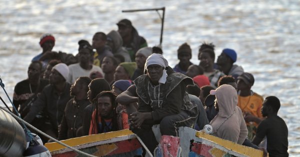 С начала года Ла-Манш на небольших лодках пересекли более 41 000 человек.