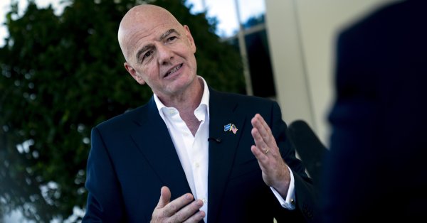 ФИФА вручит «Премию мира» Дональду Трампу