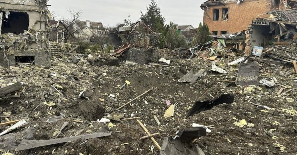 Вчера вечером Россия сбила 77 украинских беспилотников.