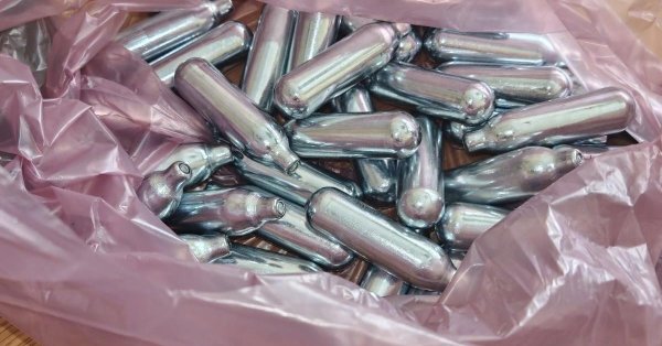 Райский газ – «безобидное» удовольствие с серьезными последствиями