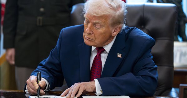 Трамп объявил фентанил оружием массового поражения