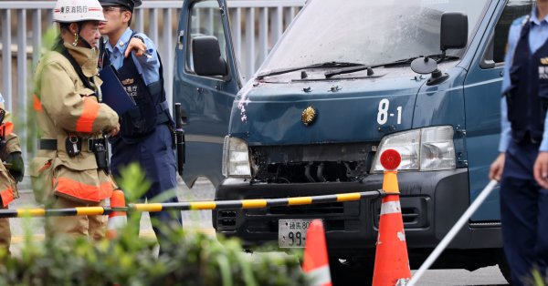 Мужчина зарезал и облил 15 человек на фабрике в Японии