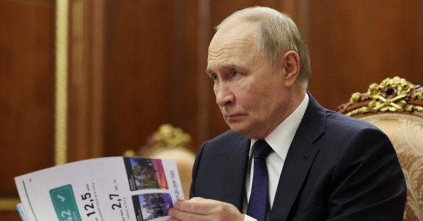 Российские войска наступают по всей линии фронта на Украине.