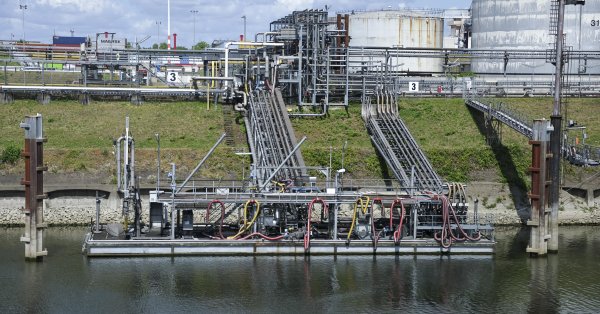 Мир наводнен нефтью, и цены вот-вот продолжат падать