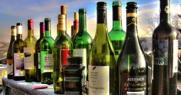 В Таиланде разрешен алкоголь с 14:00 до 17:00.