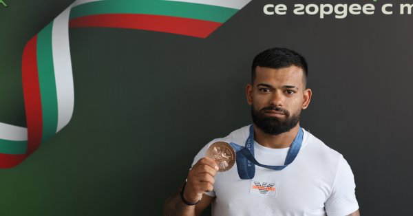 Наш штангист Божидар Андреев дал положительный результат на допинг