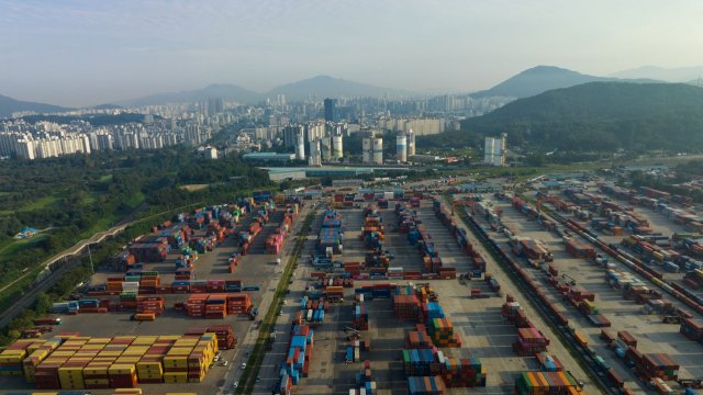 Экспорт Южной Кореи достигнет рекордного уровня в более чем 700 миллиардов долларов в 2025 году.