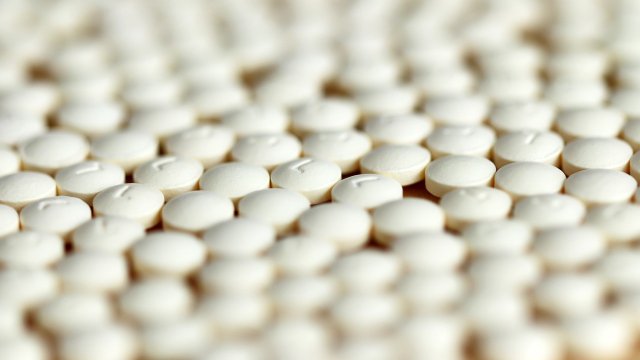 КТК разрешил «Фениксу» при условии получить контроль над аптеками «Медея»