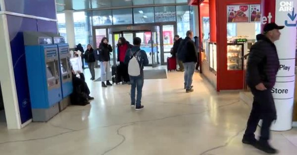 За несколько часов до Рождества: полные поезда и автобусы из Софии