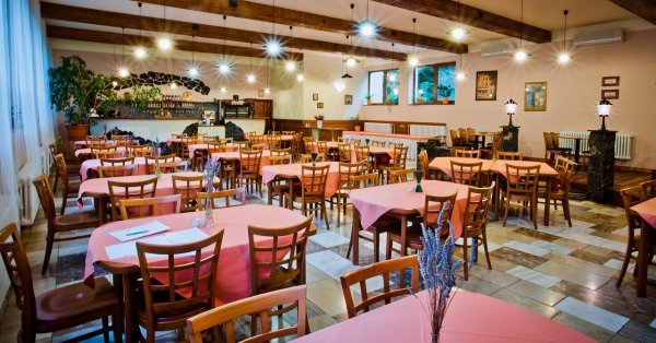 Новогодние конверты примерно на 30 лв дороже.