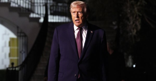 Трамп объявил сочельник и 26 декабря праздниками