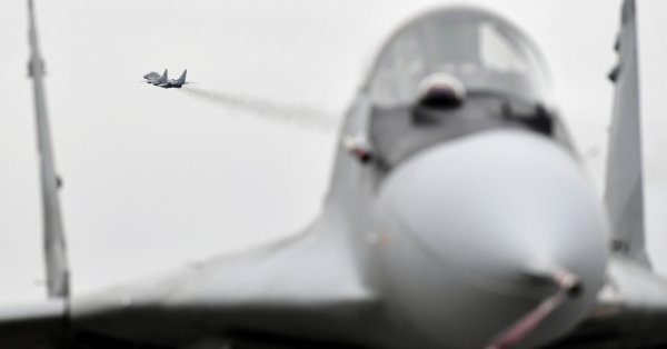 Польша закрыла два аэропорта из-за ударов России по Украине