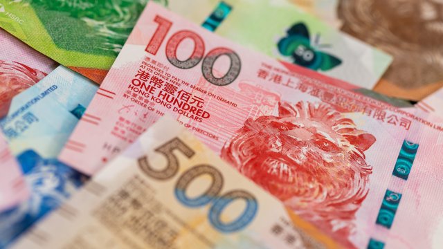 Слабый юань стимулирует экспорт Китая и вызывает критику