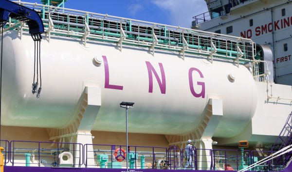 США и Катар могут создать переизбыток СПГ на европейском рынке