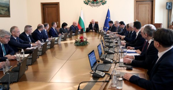 Желязков: Расширенный бюджет обеспечит безопасность до тех пор, пока Национальное собрание не сформирует большинство