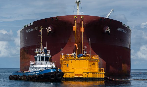 Нефть приближается к самым большим годовым потерям с 2020 года