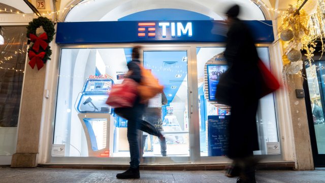 Италии придется выплатить Telecom Italia более 1 млрд евро