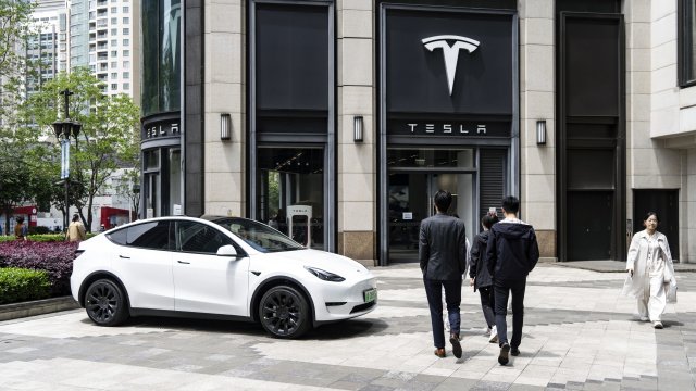 Поставки китайских электромобилей Tesla в ноябре выросли