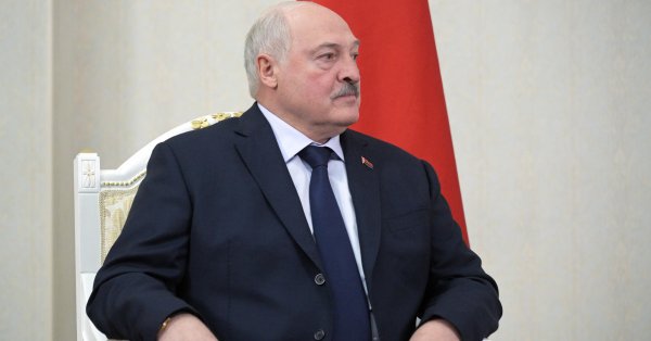 Лукашенко: Беларусь не хочет воевать, сидеть в болотах и ​​землянках