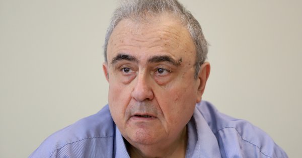 Огнян Минчев: Проект Радева несет в себе риск авторитарной модели управления