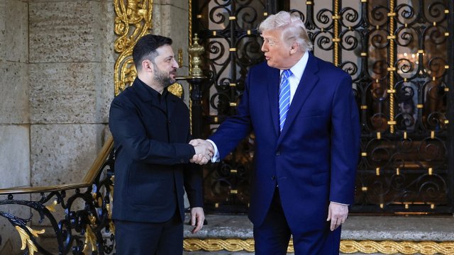 В Киеве ждут, что Зеленский повторит фиаско в Овальном кабинете и в Мар-а-Лаго