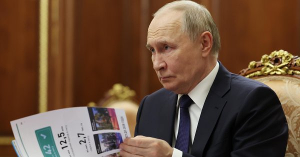 Путин: Освобождение Донбасса и Новороссии идет по плану