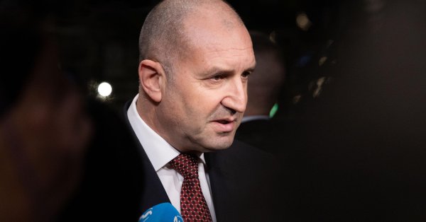 Радев в понедельник начинает консультации с парламентскими группами