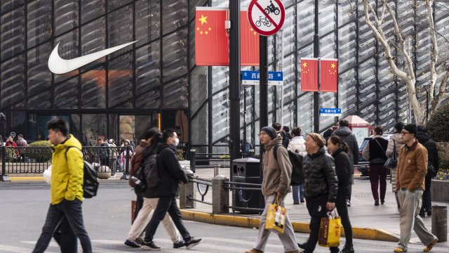 В 2026 году Китай достигнет своей цели роста и примет более активную политику.