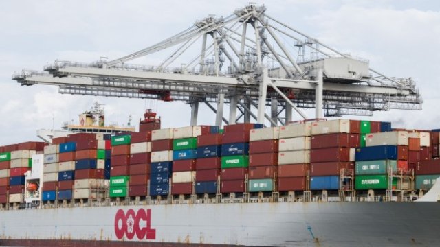 Дефицит торгового баланса Болгарии вырос более чем на 72% за год до конца октября