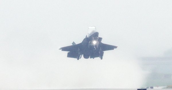 Зачем истребители пятого поколения используют «управление вектором тяги»?