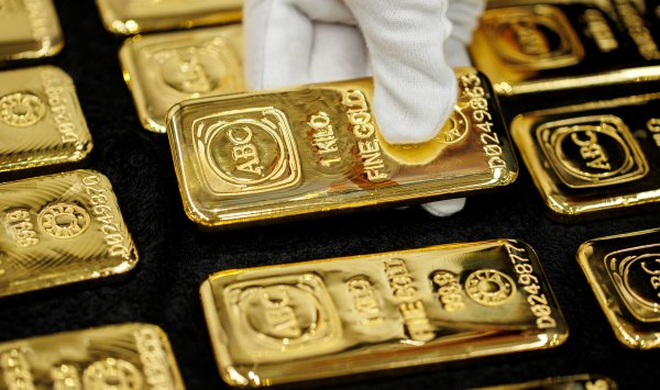 Цена на золото превысила $4500, что стало историческим ростом цен на драгоценные металлы.