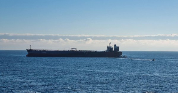 Вывод танкера «Кайрос» запланирован на завтра