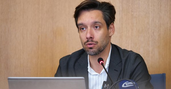 Бонев с атакой на Терзиева: Фандакова уже нет, но ремонт ремонта еще здесь