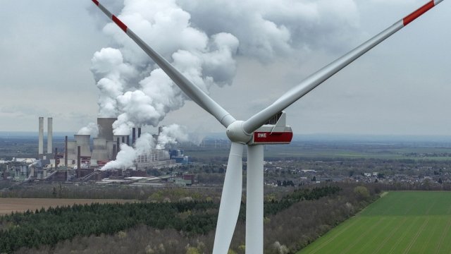 Уголь будет бороться с растущей конкуренцией со стороны возобновляемых источников энергии, газа и атомных электростанций.