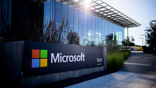 В 2025 году в США из-за искусственного интеллекта будет потеряно более 50 тысяч рабочих мест.