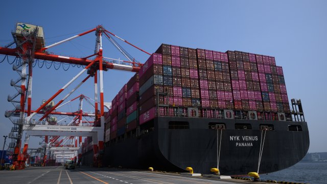 Экспорт Японии в США вырос впервые после введения тарифов Трампа