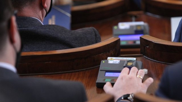 Завтра депутаты проголосуют за вотум недоверия кабинету "Желязкова"