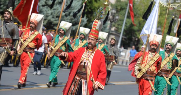 Османская династия будет преследовать по суду турка, живущего в США и выдающего себя за османского принца