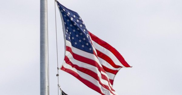 США хотят проверять соцсети туристов 5 лет назад