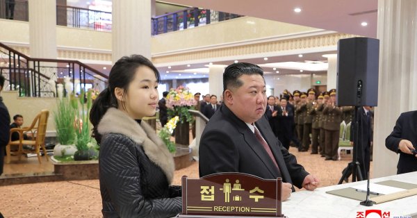 Ким Чен Ын с дочерью открыли отели, наслаждаются экономическим прогрессом
