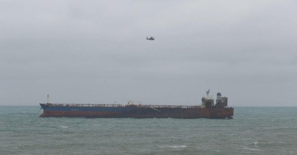 Танкер «Кайрос» отправился в Бургасский залив