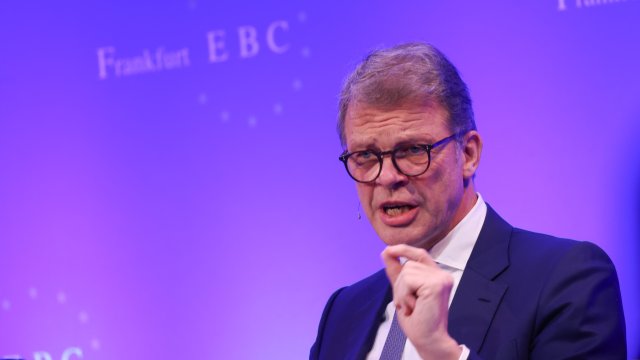 Глава Deutsche Bank: немцам нужно работать усерднее