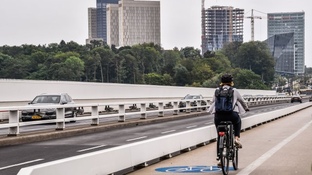 Amazon сокращает рекордное количество рабочих мест в своей штаб-квартире в Люксембурге