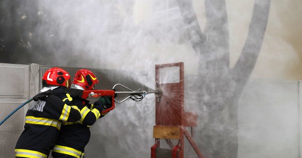 В Бухаресте загорелся склад с сантехническими материалами и пластиком ВИДЕО